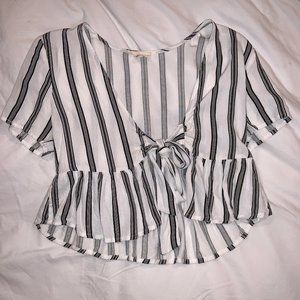 Cropped flowy tie shirt